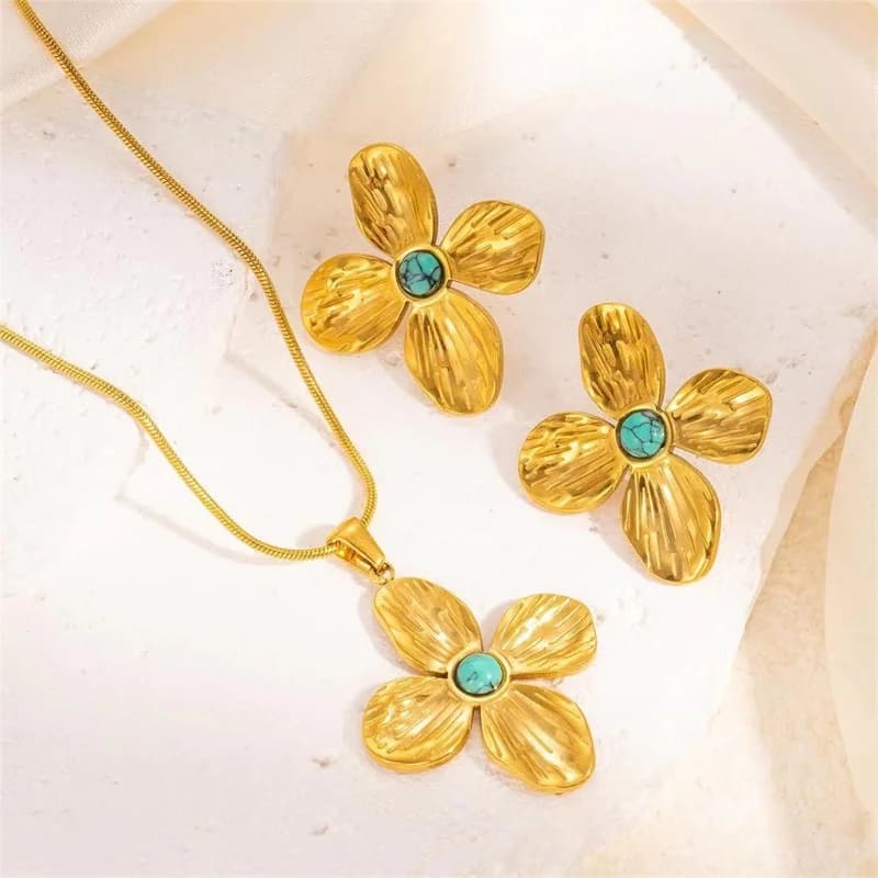 Bear Flower Necklace and Earrings Set, Gold