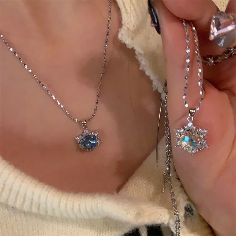 Snowflake Cubic Zirconia Pendant Necklace