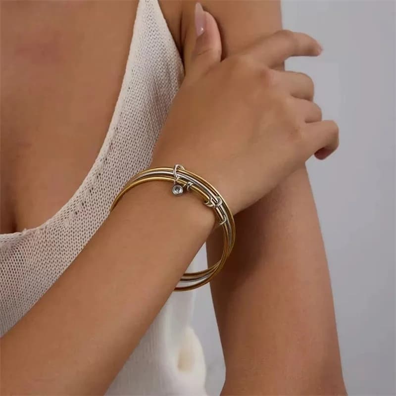 สร้อยข้อมือซ้อนชั้นประดับ Zirconiya ชุบสีทอง สเตนเลสสตีล 316L