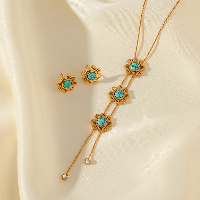 Bear Flower Necklace and Earrings Set, Gold