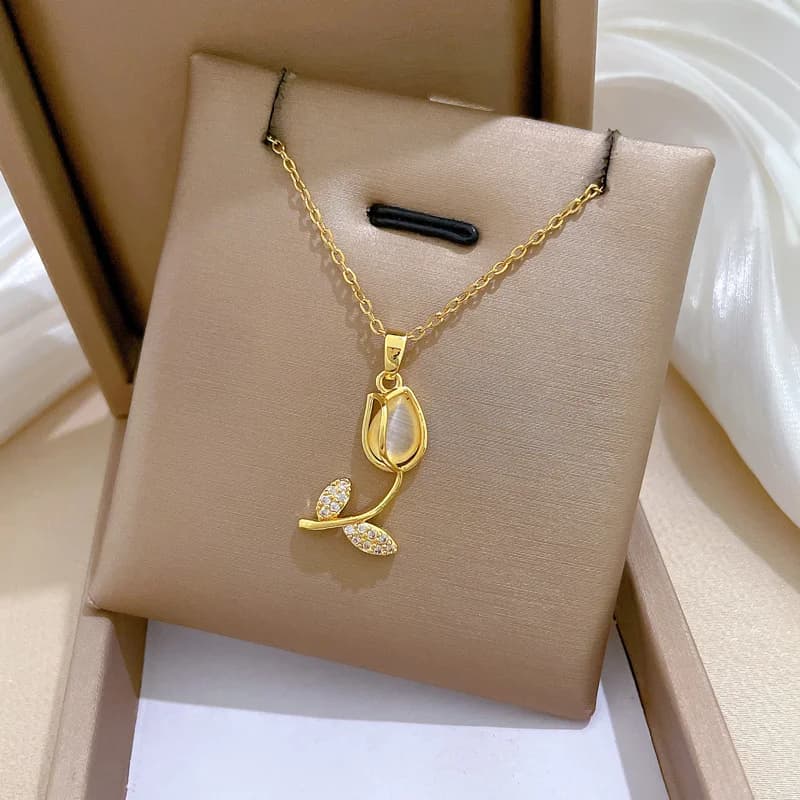 Cubic Zirconia Flower Pendant Necklace