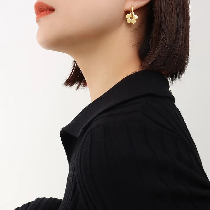 ต่างหูมุกหัวใจสแตนเลสสำหรับผู้หญิง