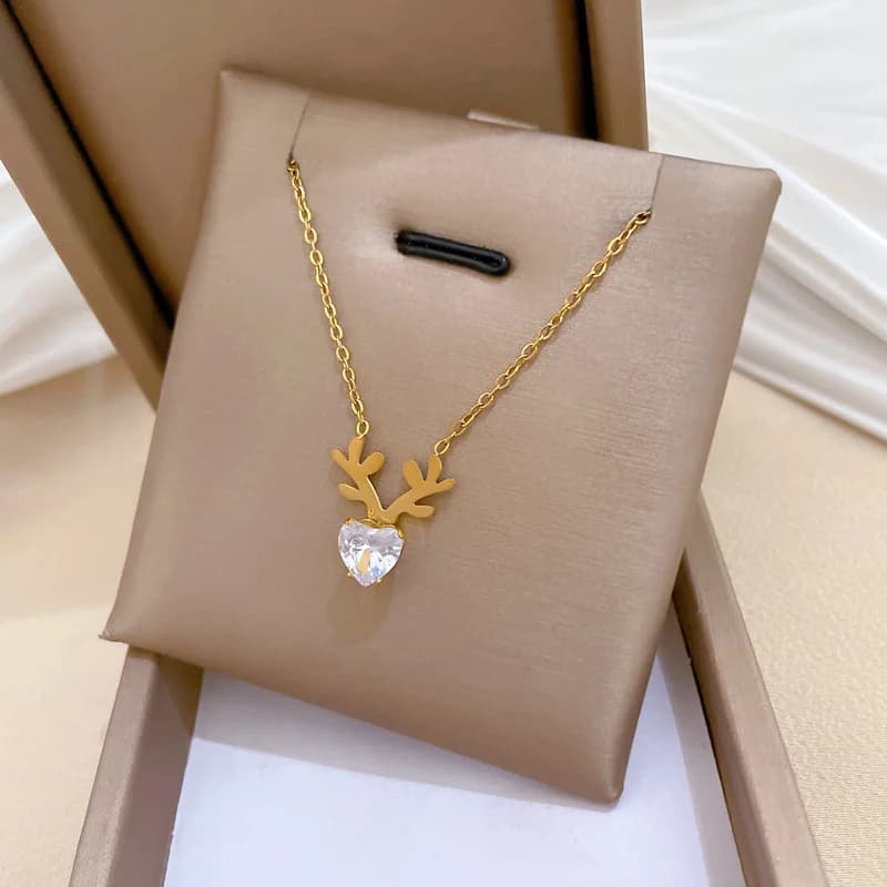 Reindeer Heart Zircon Pendant Necklace