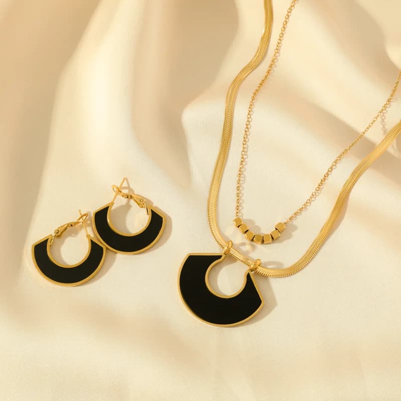 Black Geometric Pendant Double Layer Necklace
