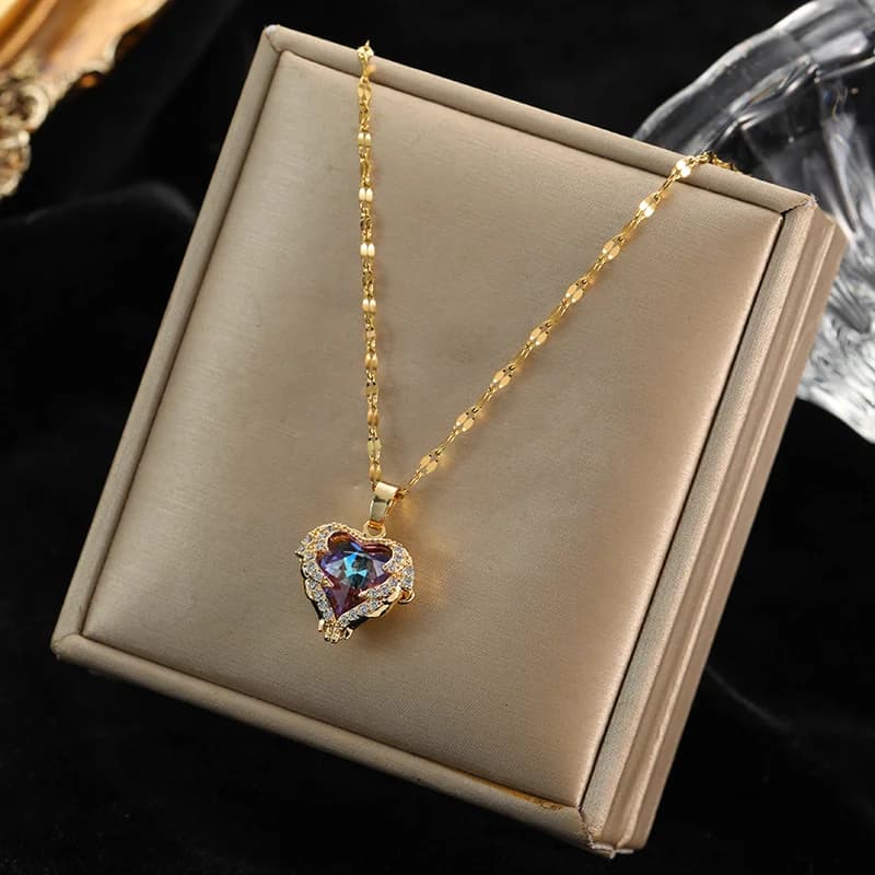 Shiny Cubic Zirconia Heart Collar Necklace