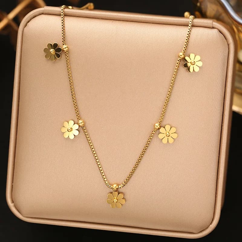 Water Drop Zircon Pendant Necklace, Gold Plated