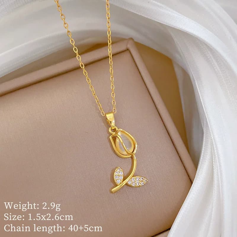 Gold Plated Maple Leaf Pearl Pendant Necklace