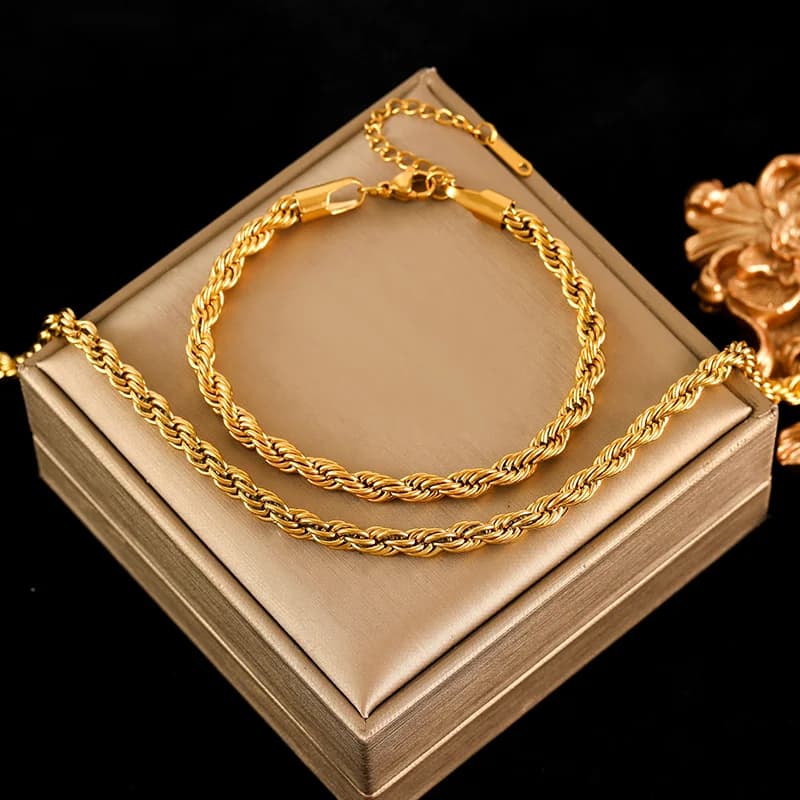 ชุดสร้อยคอและกำไลข้อมือชุบทอง 18K