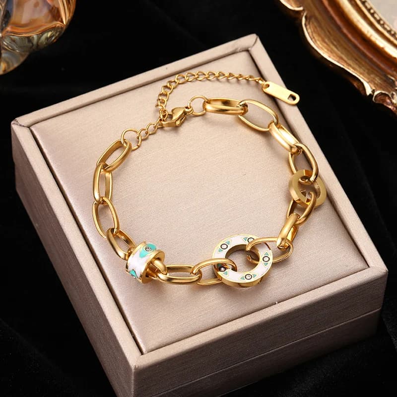สร้อยข้อมือ Charm หลายชั้น สีทอง