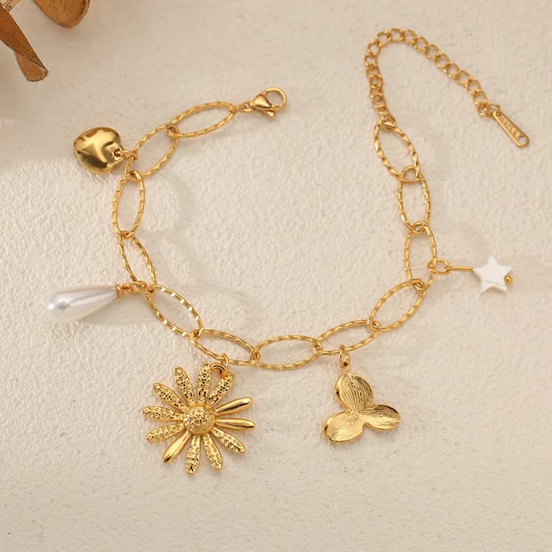 สร้อยข้อมือฮาร์ริงโบน จี้ดอกไม้และไข่มุก ชุบทอง 18K