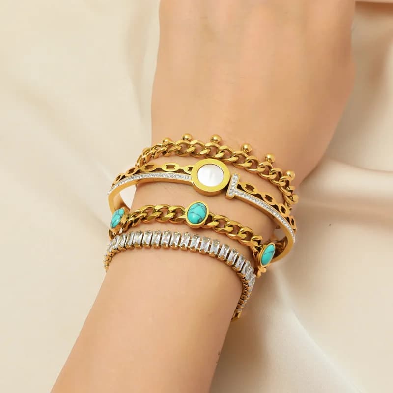 ชุดสร้อยคอโชกเกอร์และสร้อยข้อมือโซ่เส้นใหญ่ สีทอง