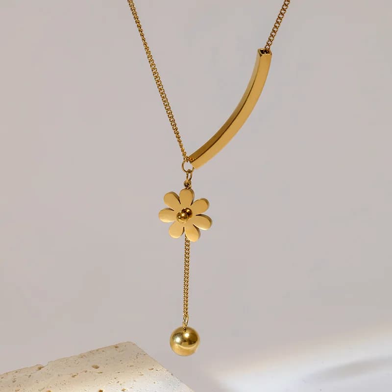 Gold Flower Necklace and Bracelet Set