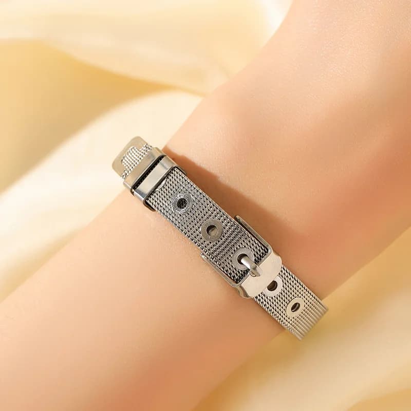 สร้อยข้อมือซ้อนชั้นประดับ Zirconiya ชุบสีทอง สเตนเลสสตีล 316L